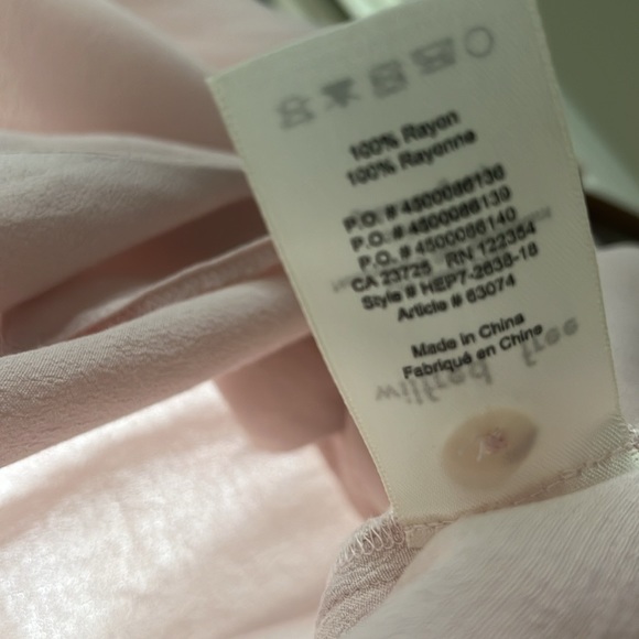 Wilfred free soft pink short sleeved crop blouse with tie front & button close. - Picture 6 of 7